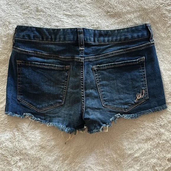 Express Jean shorts - Picture 2 of 3